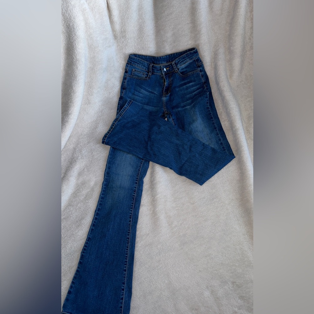 High rise boot cut Jean!!